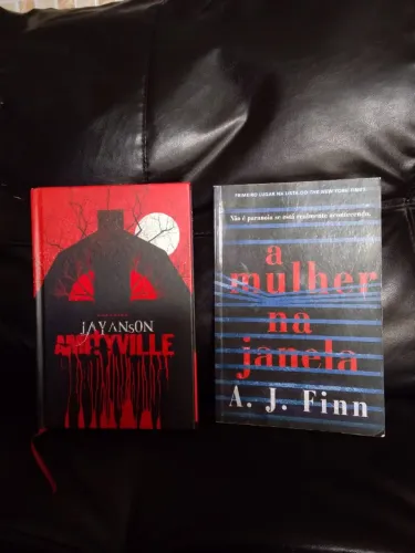 Jayason Amityville e A Mulher na Janela - livros usados