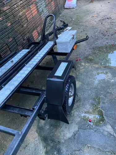 Vendo carretinha para transportar motos