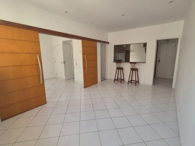 Otimo apt 102 metros quadrados. Melhor ponto Marques de Abrantes - Flamengo
