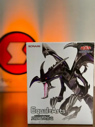 Action figure Dragão negro de olhos vermelhos Equal Arts - YuGiOh