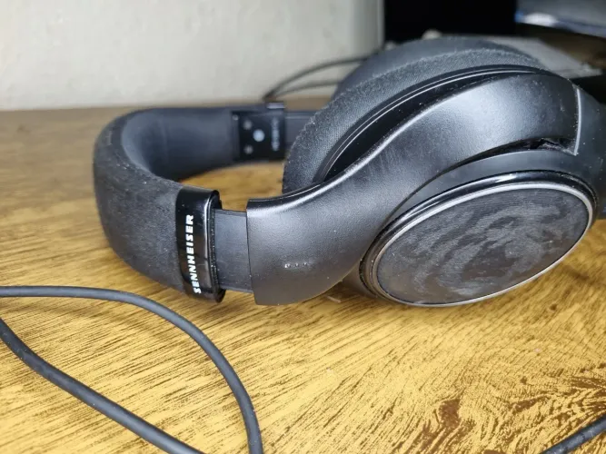 Fone Sennheiser HD 598cs