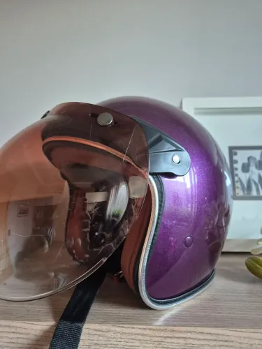 Capacete aberto