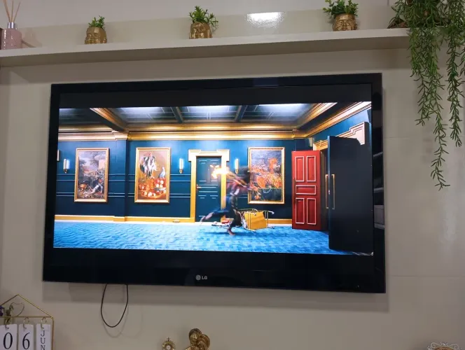 TV LG 47 lcd com chomecrest