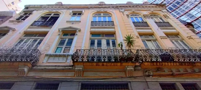 Centro Rio - Charmoso sobrado de 565 m2 e arquitetura clássica a Venda / Rio de Janeiro RJ