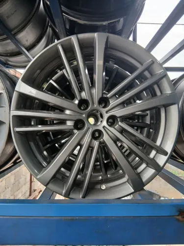 Roda Fiat fastback aro 17 