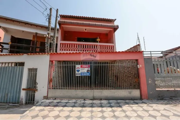 Casa a venda com 4 quartos sendo 1 suite, na Jardim Zulmira, Sorocaba SP