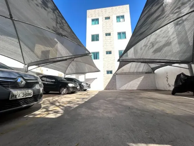 Apartamento 2 quartos com área privativa, varanda e vaga coberta - Jardim Leblon