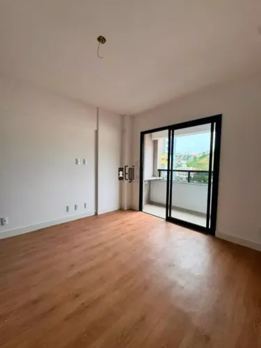 Imóvel para aluguel e venda com 23 metros quadrados com 1 quarto em São Mateus - Juiz de F