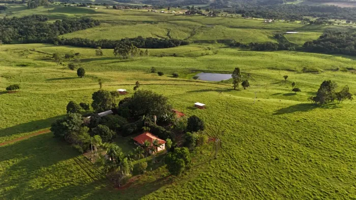 *EXCELENTE SÍTIO A VENDA EM ITAPETININGA-SP* ?? Área Total: 29,52 Hectares ou 12,19 Alquei