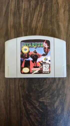 Starfox N64 relabel na frente