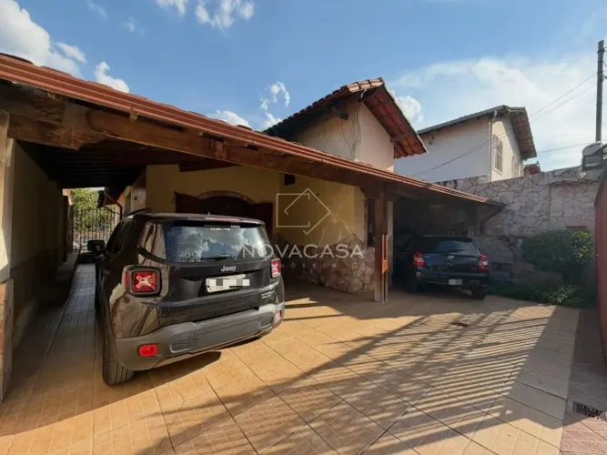 Casa com 3 dormitórios à venda, 256 m² por R$ 800.000,00 - Vila Cloris - Belo Horizonte/MG