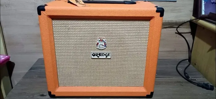 Amplificador Orange Crush 35LDX - 35W com efeitos e afinador
