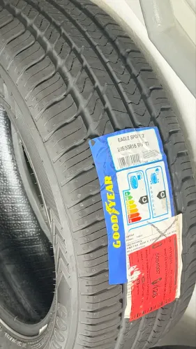 Par de Pneus Goodyear zero