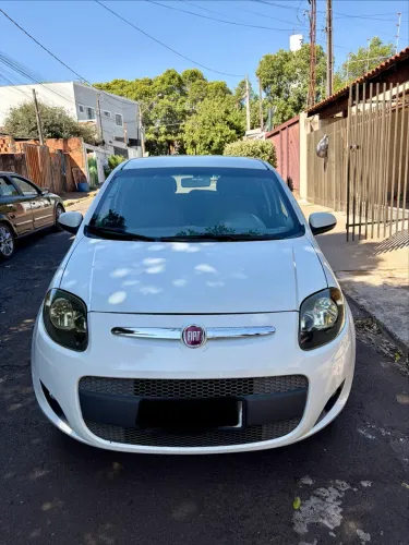 Fiat Palio Essence 1.6 Flex 16V 5P 2014