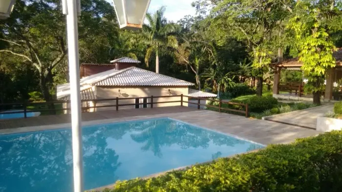 Alugo sitio para moradia ou temporada Betim