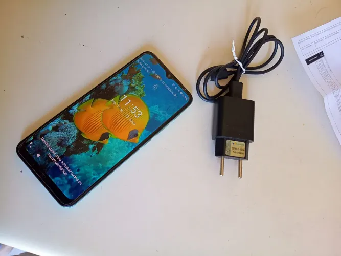 Motorola E20 único dono