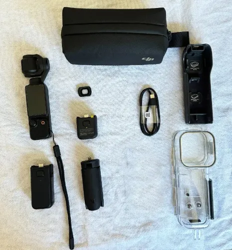 DJI Osmo Pocket 3 + Battery Handle + Case à Prova d'Água + Acessórios