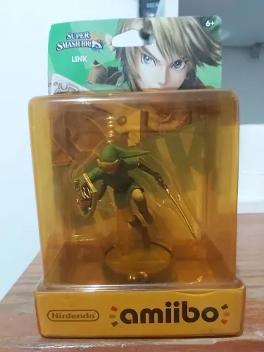 Amiibo Link
