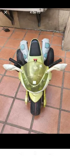 Moto elétrica infantil