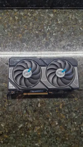 Placa de video RTX 4060 8GB ASUS