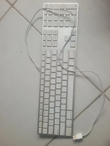 Teclado apple imac a1243 defeito falha teclas 7 U J M no estado