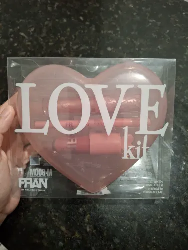 LOVE KIT
