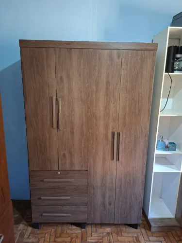 Guarda roupa solteiro