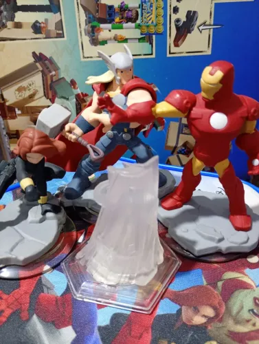 Disney Infinity Marvel Vingadores Thor Homem de Ferro Viúva Negra Playset