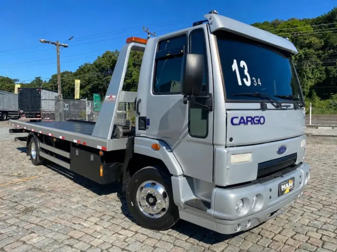 FORD Cargo 816 c/ Plataforma 4x2