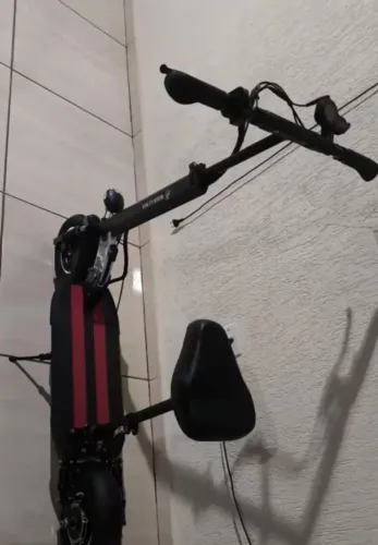 Patinete elétrico 800 whats de potência (se vier buscar é apenas 1000)