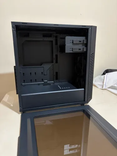 Gabinete Sharkoon VS7 Mid ATX