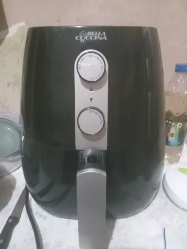 Air fryer Bella cuccina com defeito ( para retirada de peças)