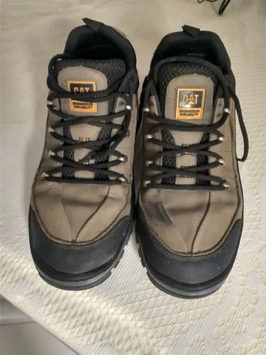 Bota Caterpillar n "43