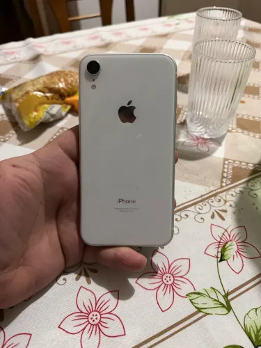 iPhone XR - Branco 128GB