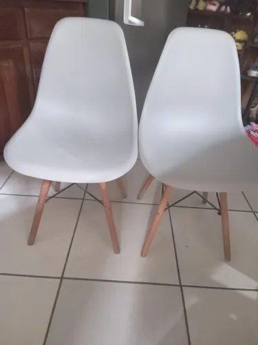 Cadeira cada 120.00