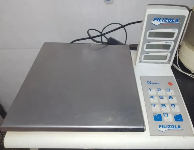 Balança vendo ou troco por celular valor 580