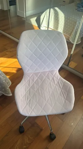 Cadeira de rodinha Rosa
