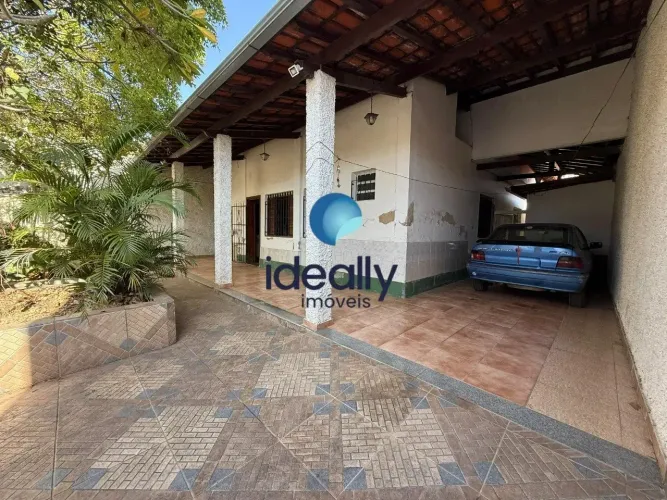 CASA EM LOTE DE 360 METROS , BAIRRO PAQUETA - BH MG
