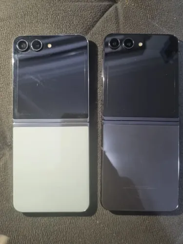 Samsung Galaxy Z Flip 5 - 512GB