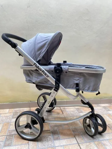 Carrinho de bebê Moisés + Bebê conforto acoplado