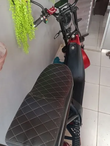 Scooter elétrica - Bateria nova - pneus novos- funcionando perfeitamente 