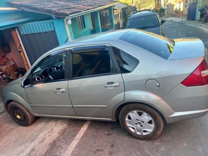 Ford Fiesta Sed. 1.6 8V Flex 4P 2008