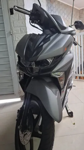 ÚNICA DONA . MOTO ZERADA SÓ ANDOU 672 KM ORIGINAL