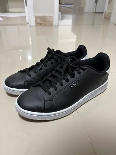 Tênis adidas Original 43