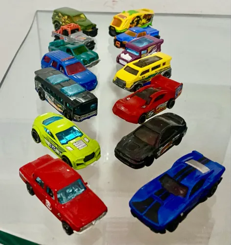 Lote Carrinhos Hot Wheels Divertidos & Colecionáveis