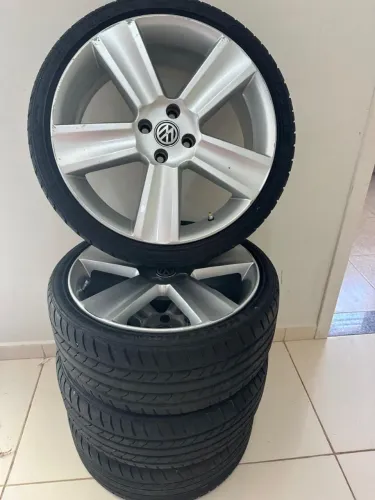 Vendo aros 18 estado de novo 