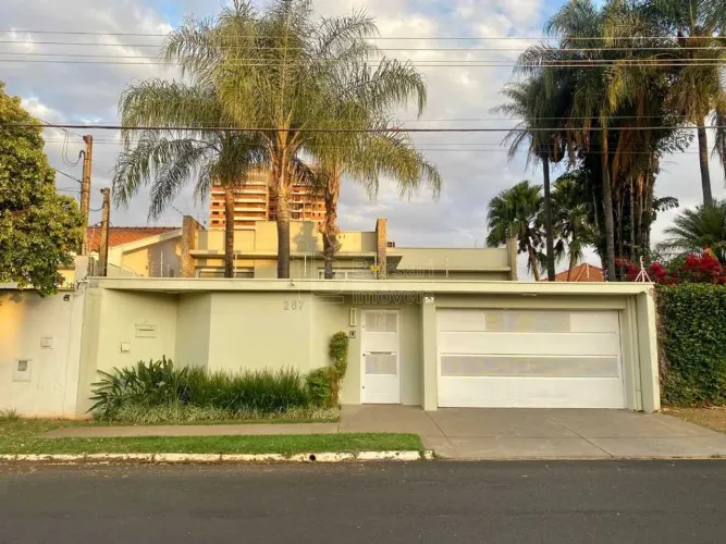 Venda de Casas / Padrão na cidade de Araraquara