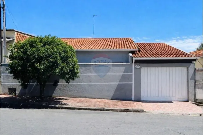 Casa à venda no Jardim Amélia!