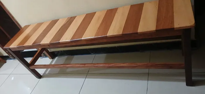 Banco de madeira 