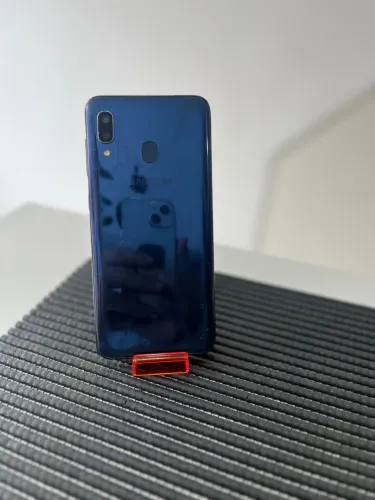 Samsung A20